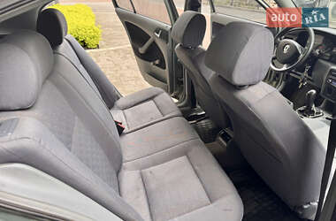 Лифтбек Skoda Octavia 2002 в 