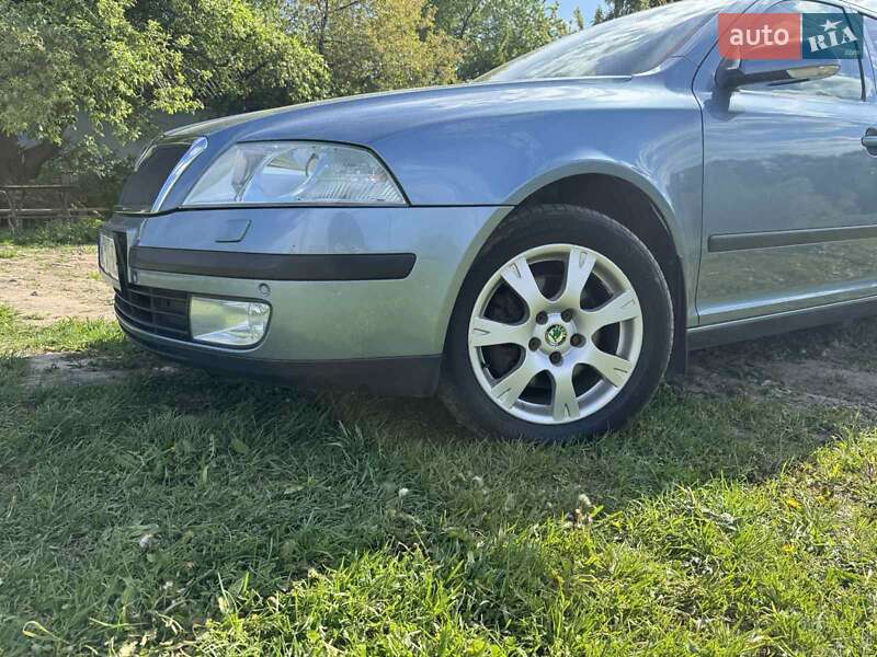 Лифтбек Skoda Octavia 2007 в Ровно