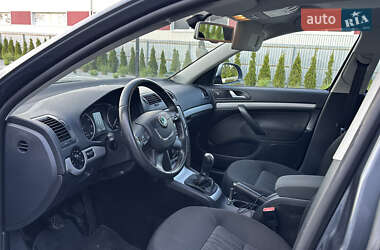 Ліфтбек Skoda Octavia 2009 в 