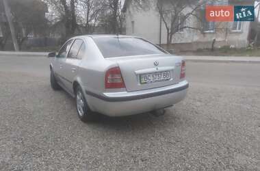 Лифтбек Skoda Octavia 2001 в 