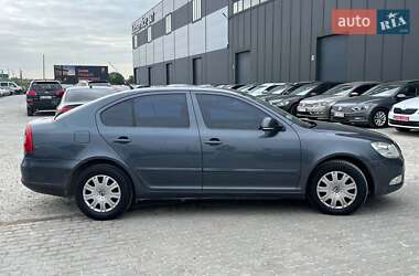 Лифтбек Skoda Octavia 2010 в 