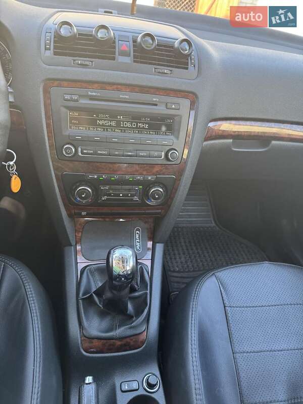 Лифтбек Skoda Octavia 2010 в Львове