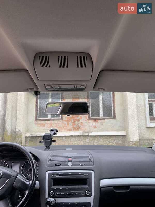 Універсал Skoda Octavia 2011 в Дрогобичі