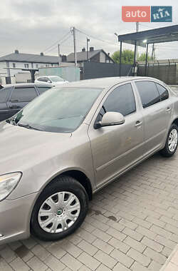 Ліфтбек Skoda Octavia 2012 в 