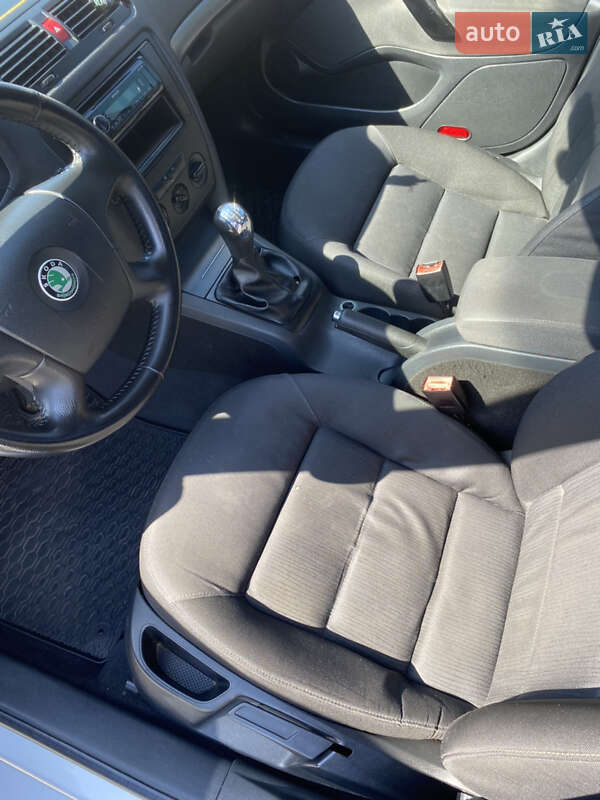 Лифтбек Skoda Octavia 2005 в Полтаве