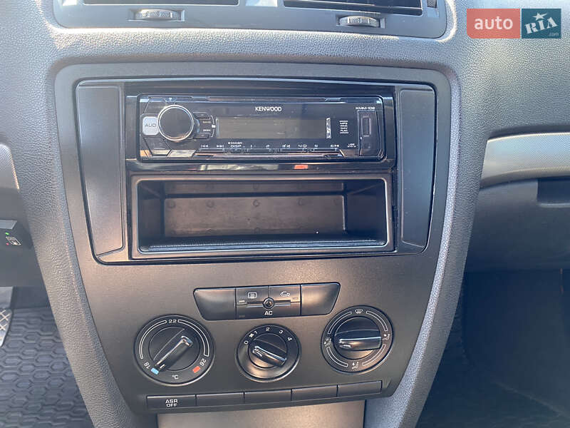 Лифтбек Skoda Octavia 2005 в Полтаве