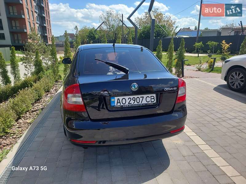 Ліфтбек Skoda Octavia 2011 в Ужгороді