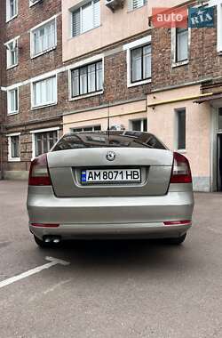 Лифтбек Skoda Octavia 2009 в 