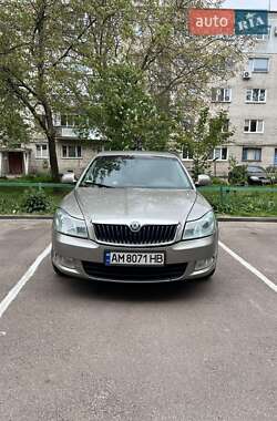 Лифтбек Skoda Octavia 2009 в 