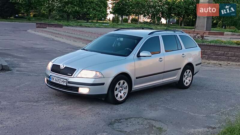 Універсал Skoda Octavia 2007 в Сарнах