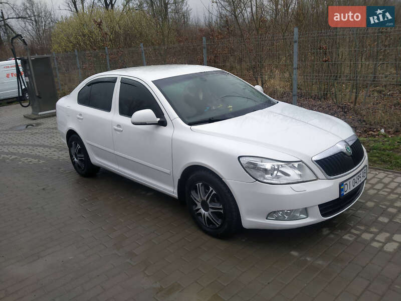 Лифтбек Skoda Octavia 2010 в 