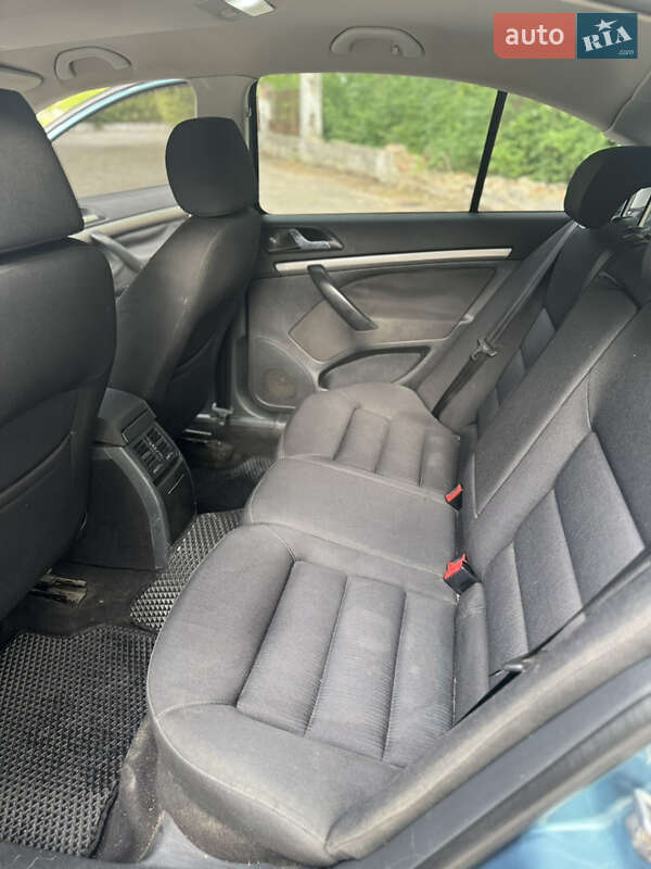 Лифтбек Skoda Octavia 2005 в Желтых Водах