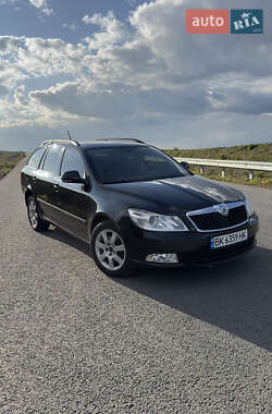 Универсал Skoda Octavia 2011 в 