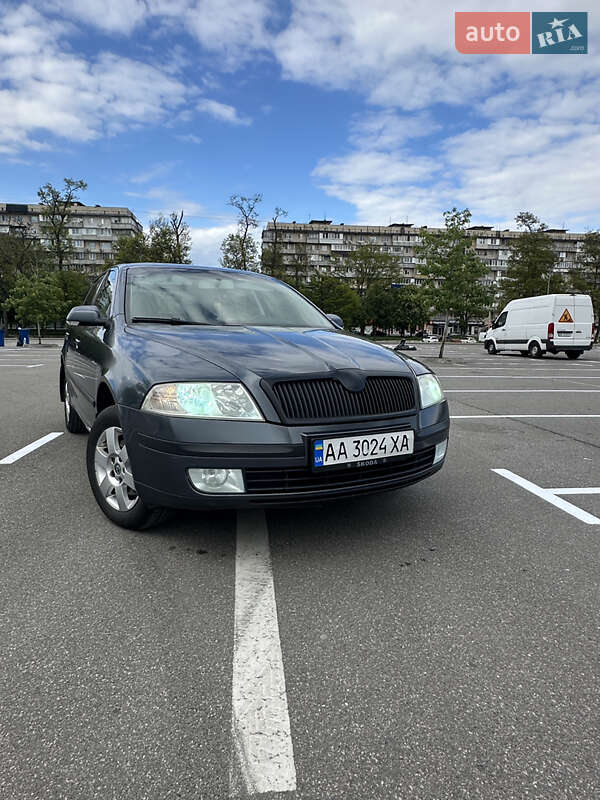 Лифтбек Skoda Octavia 2008 в 
