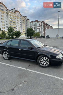 Лифтбек Skoda Octavia 2001 в 