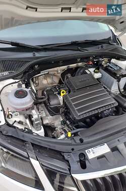 Ліфтбек Skoda Octavia 2019 в 