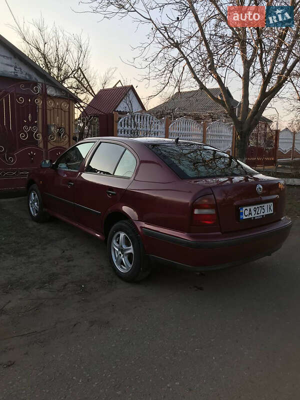 Лифтбек Skoda Octavia 1999 в 