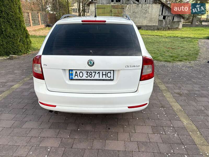 Универсал Skoda Octavia 2011 в Ужгороде фото 2 Универсал Skoda Octavia 2011 в Ужгороде