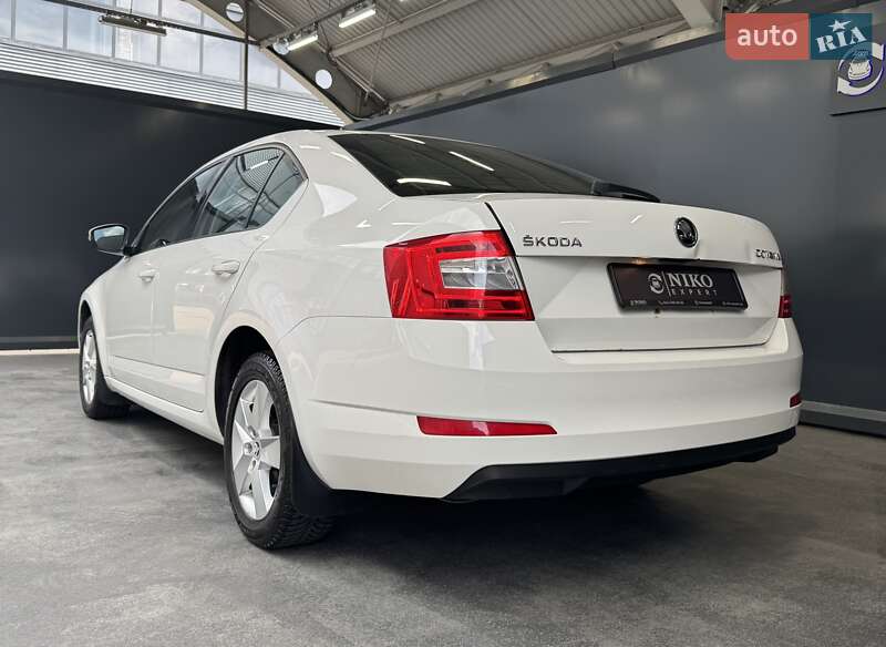 Лифтбек Skoda Octavia 2016 в Киеве