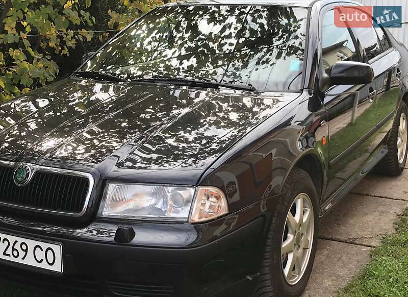 Лифтбек Skoda Octavia 1999 в Черновцах
