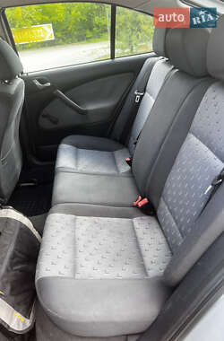 Лифтбек Skoda Octavia 2005 в 