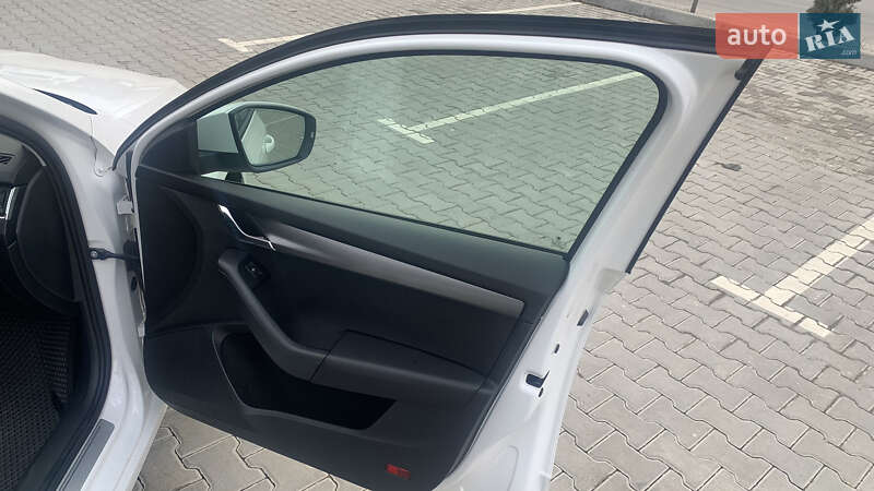 Универсал Skoda Octavia 2019 в Тернополе