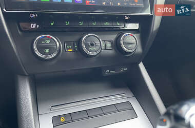 Лифтбек Skoda Octavia 2016 в 