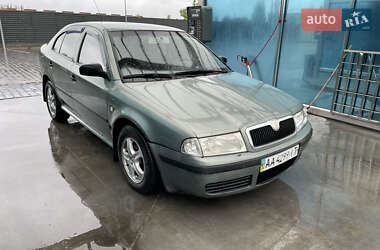 Лифтбек Skoda Octavia 2003 в 