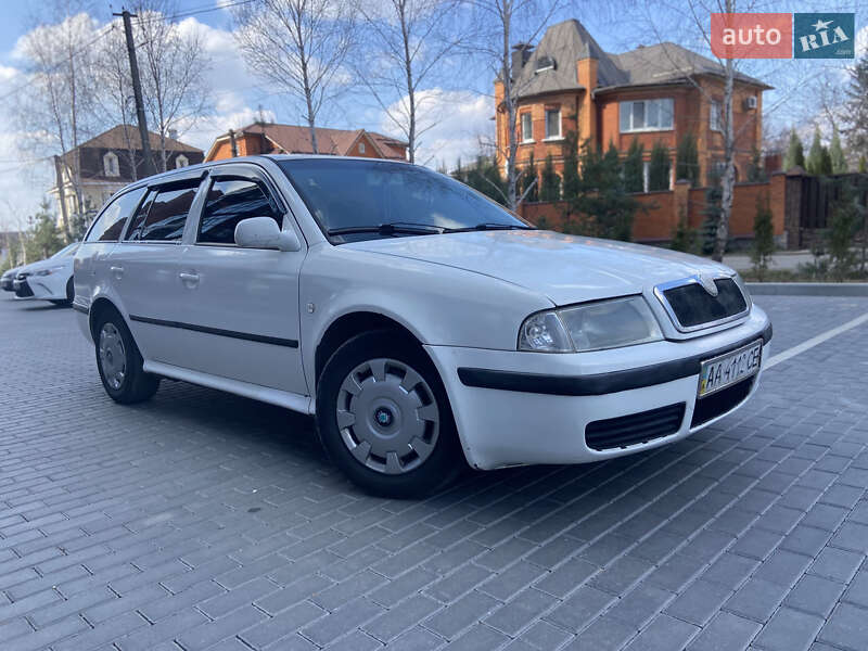 Универсал Skoda Octavia 2001 в 
