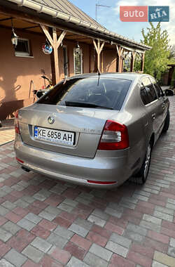 Лифтбек Skoda Octavia 2012 в 