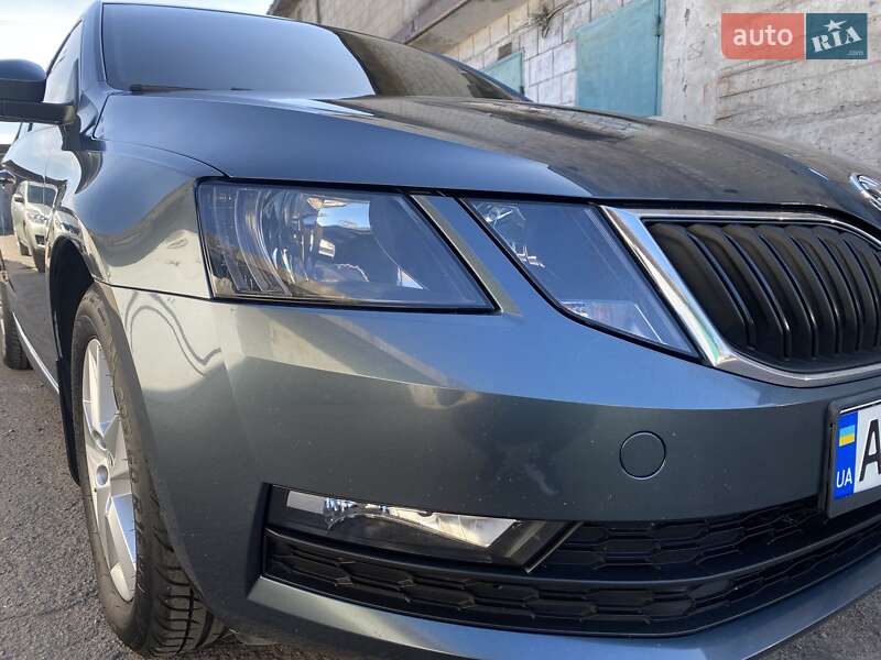Лифтбек Skoda Octavia 2017 в Днепре