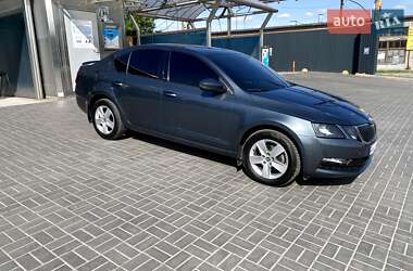 Лифтбек Skoda Octavia 2017 в Днепре