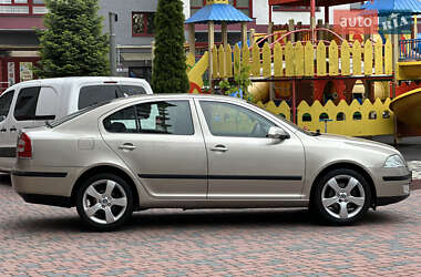 Лифтбек Skoda Octavia 2005 в 