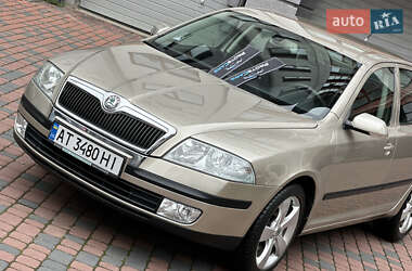 Лифтбек Skoda Octavia 2005 в 