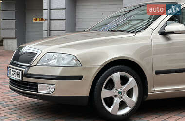 Лифтбек Skoda Octavia 2005 в 