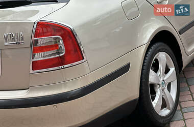 Лифтбек Skoda Octavia 2005 в 