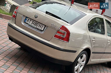 Лифтбек Skoda Octavia 2005 в 