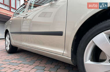 Лифтбек Skoda Octavia 2005 в 