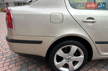 Лифтбек Skoda Octavia 2005 в 
