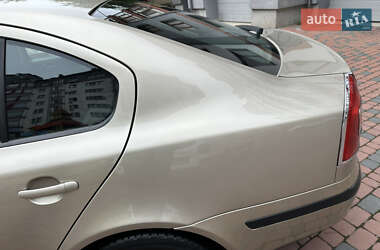 Лифтбек Skoda Octavia 2005 в 