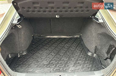 Лифтбек Skoda Octavia 2005 в 