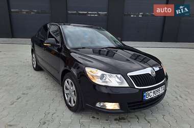 Лифтбек Skoda Octavia 2010 в Городке