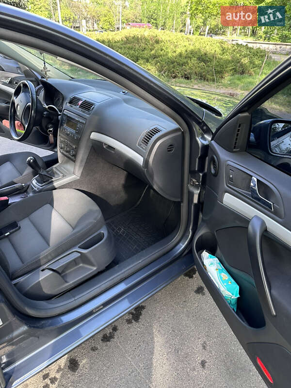 Універсал Skoda Octavia 2008 в Черкасах
