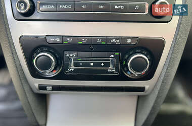 Лифтбек Skoda Octavia 2009 в 