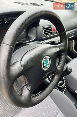 Лифтбек Skoda Octavia 2008 в 
