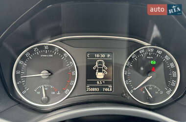 Універсал Skoda Octavia 2012 в 
