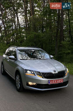 Універсал Skoda Octavia 2017 в Луцьку