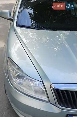 Лифтбек Skoda Octavia 2011 в 