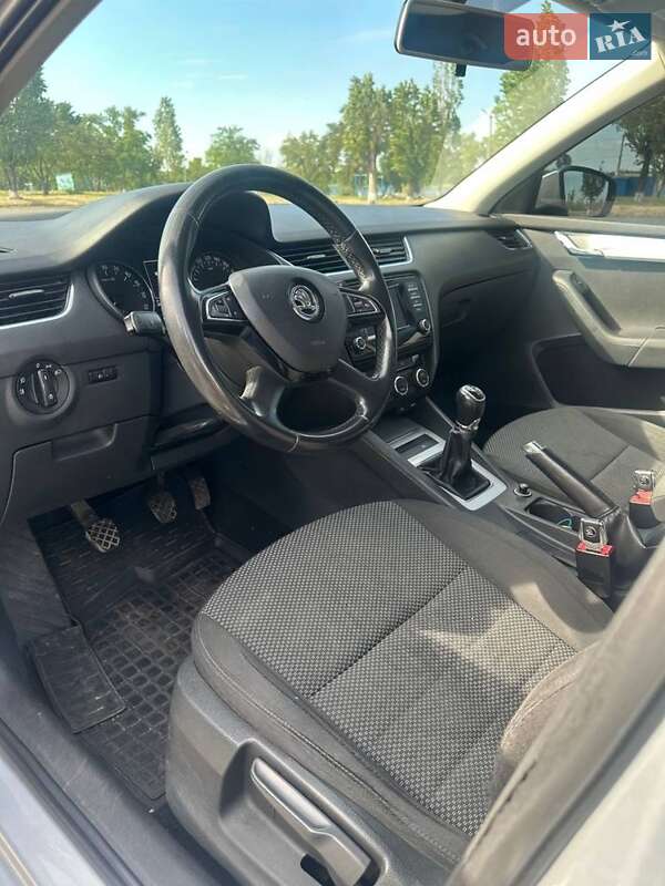 Лифтбек Skoda Octavia 2014 в Каменском