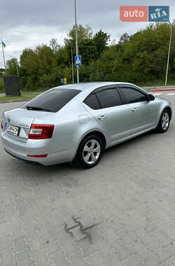 Лифтбек Skoda Octavia 2015 в Тернополе